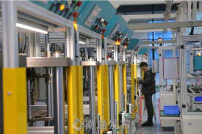 轉(zhuǎn)型蝶變，南通產(chǎn)業(yè)邁向中高端 智能技術(shù)開發(fā)驅(qū)動(dòng)滄桑巨變